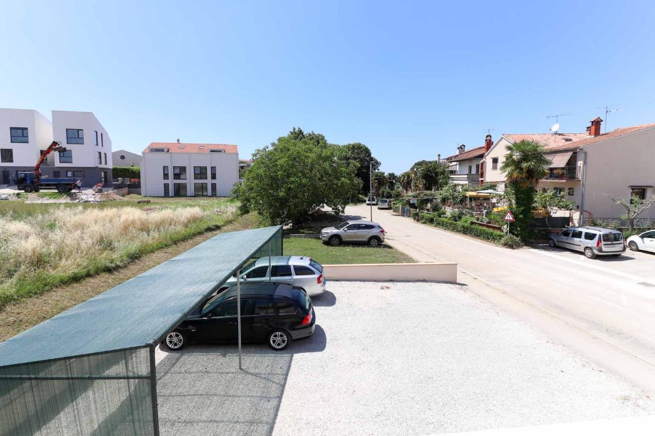 Sunshine Apartments Funtana With Balcony And Sea View Exterior foto